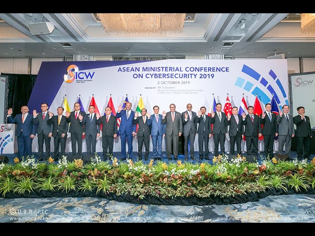 ឯកឧត្តមរដ្ឋមន្ត្រី ត្រាំ អុីវតឹក បានអញ្ជើញនិវត្តមកដល់កម្ពុជាវិញ ក្រោយបញ្ចប់ការចូលរួមក្នុងកម្មវិធី សប្តាហ៍បណ្តាញគមនាគមន៍អន្តរជាតិលើកទី៤ និងសន្និសីទថ្នាក់រដ្ឋមន្ត្រីអាស៊ានលើកទី៤ ស្តីពីសន្តិសុខបច្ចេកវិទ្យាគមនាគមន៍ និងព័ត៌មាន នៅប្រទេសសិង្ហបុរី