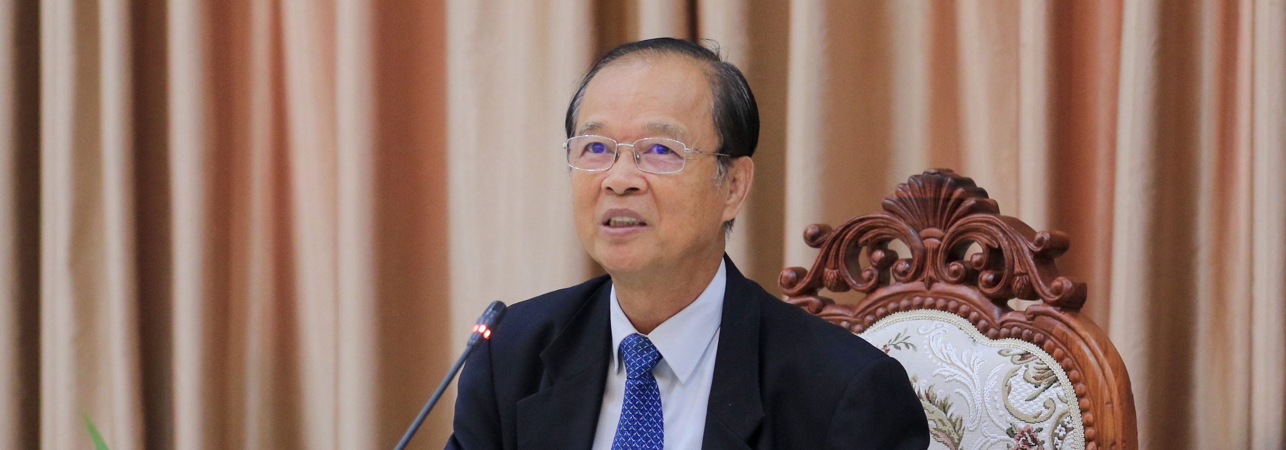 ​​ឯកឧត្ដម​រដ្ឋមន្ត្រី​ ​អញ្ជើញ​ដឹកនាំ​កិច្ចប្រជុំ​ផ្សព្វផ្សាយ​ប្រកាស​រួម​ស្តីពី​ &ldquo;​កា​រដាក់​ឱ្យ​ប្រើប្រាស់​ទិន្នន័យ​សេវា​ទូរគមនាគមន៍​និង​ព័ត៌មាន​វិទ្យា​របស់​មជ្ឈមណ្ឌល​គ្រប់គ្រងទិន្នន័យ(DMC)"