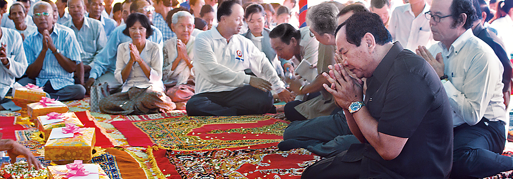 H.E Minister Prak Sokhonn presided over the ground breaking ceremony to build a school building in Hun Sen’s Saang Phnom Primary School, 29th June 2015