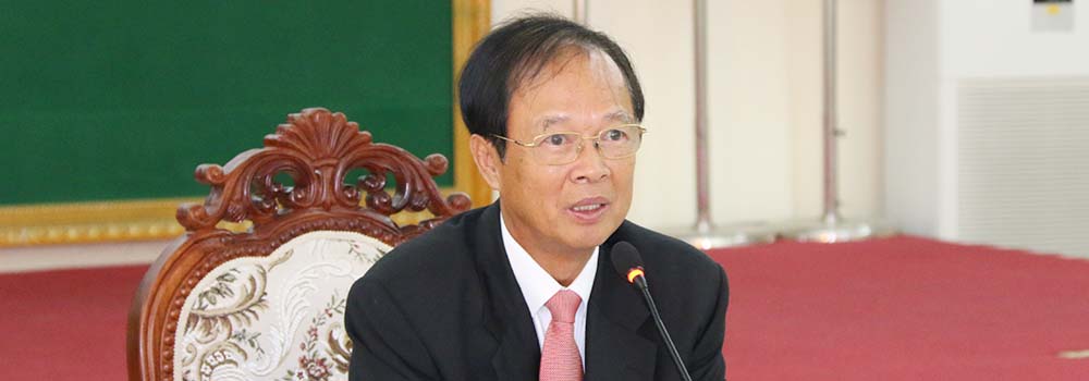 H.E. Minister Tram Iv Tek Had a Meeting with Postal Operators.