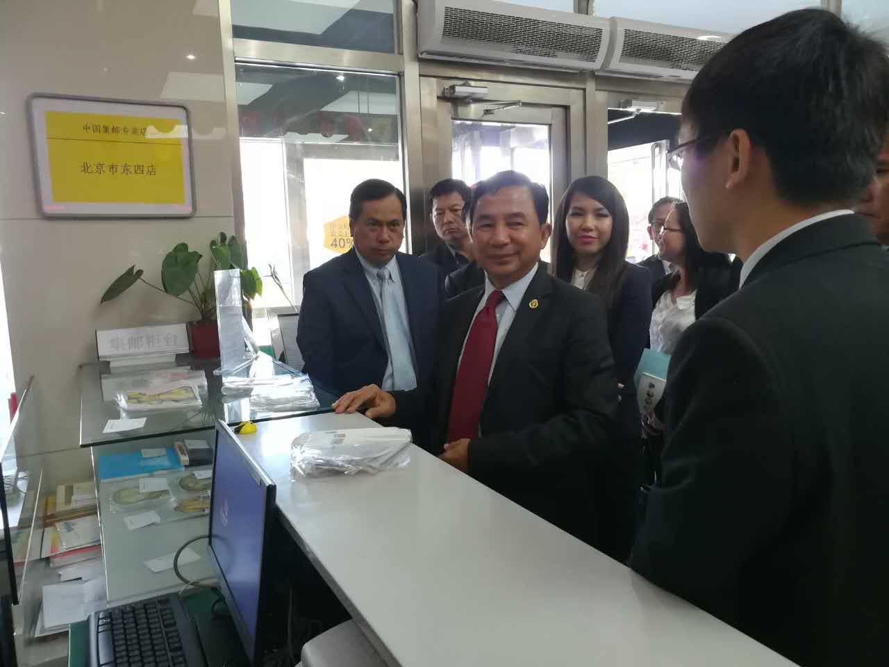 ឯកឧត្ដម ឯក វណ្ណឌី បាន​ដឹក​នាំ​គណៈ​ប្រតិភូ​ក្រសួង​ទៅ​ទស្សនៈ​កិច្ច​សិក្សា​នៅ​សា​ខា​ប្រៃ​សណីយ៍​ចិន​