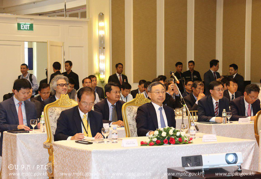 ឯកឧត្ដម​ ត្រាំ អុីវតឹក​ ​អញ្ជើញ​ជា​អធិបតី​ក្នុងសិក្ខា​សាលា​ស្ដីពី​អនាគត​នៃ​ឧស្សាហកម្ម​ទូរ​គមនាគមន៍​-គម្រោង​ភាព​ជាអ្នក​ដឹកនាំ​វិស័យ​បច្ចេក​វិទ្យាគម​នាគមន៍​ និង​ព័ត៌​មាន​ និង​កម្ម​វិធី​ផ្កាយ​រណប​ឆ្នាំ​២០១៧​
&nbsp;