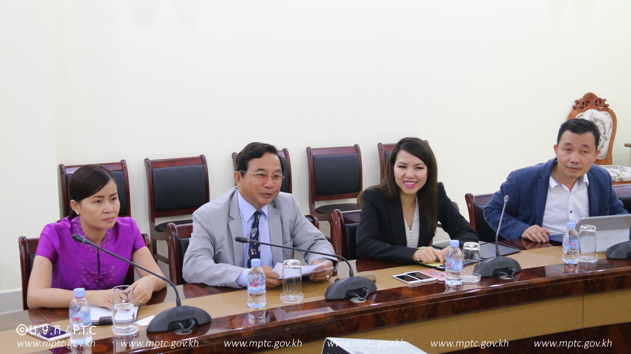 កិច្ច​ប្រជុំ​​ដើម្បី​​ស្វែង​​រក​​ការ​​គាំ​​ទ្រ​​ក្នុង​​ការ​​សិក្សា​​ស្រាវ​​ជ្រាវ​​អំពី​​ការ​​អភិវឌ្ឍន៍​​វិស័យ​​ប្រៃ​សណីយ៍​​នៅ​​កម្ពុជា​