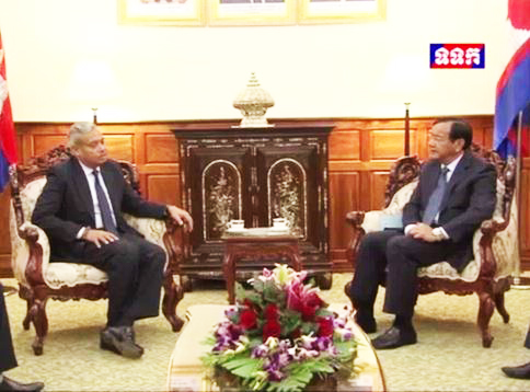 A Courtesy Call on H.E Minister Prak Sokhonn by H.E Mr. Naveen Srivastava, the Indian Ambassador to the Kingdom of Cambodia, November 11, 2015.​