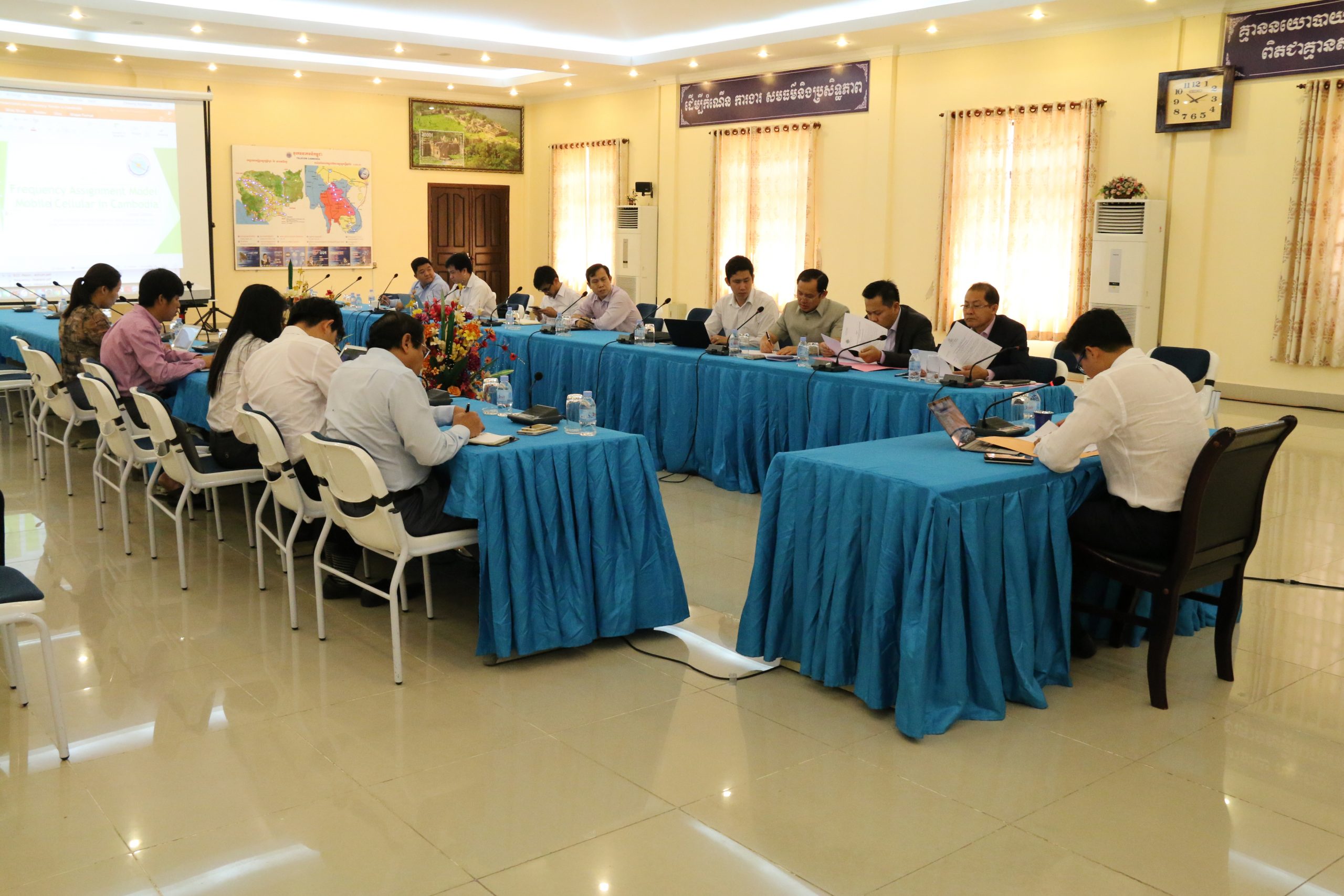 H.E. Kan Channmeta, Secretary of State of Ministry of Posts and Telecommunications Chaired a Meeting with inter-Ministry’s Working Groups in order to Study and Apply the Conditions and Procedures on the Auction of Radio Frequency.