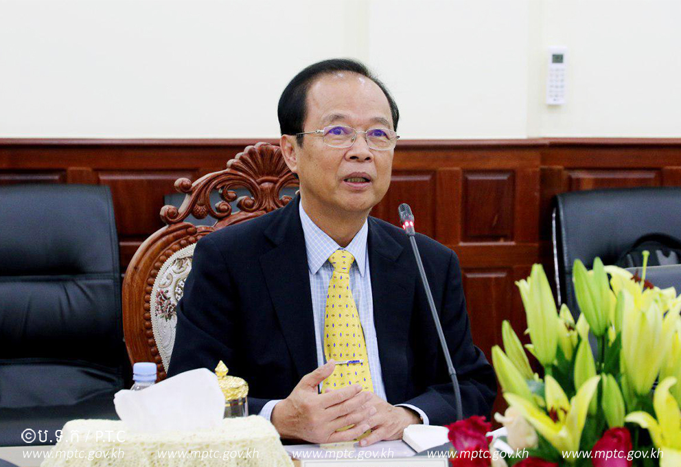 ឯកឧត្ដមរដ្ឋមន្ត្រី ​ត្រាំ ​អុីវតឹក ​អនុញ្ញាត​ឲ្យ​សមាជិក​ព្រឹទ្ធសភា​សហរដ្ឋ​អាមេរិក​ ចូល​ជួប​សម្តែង​ការ​គួរសម​ នៅ​ទីស្តីការ​ក្រសួង​ប្រៃ​សណីយ៍ ​និង​ទូរ​គមនាគមន៍​