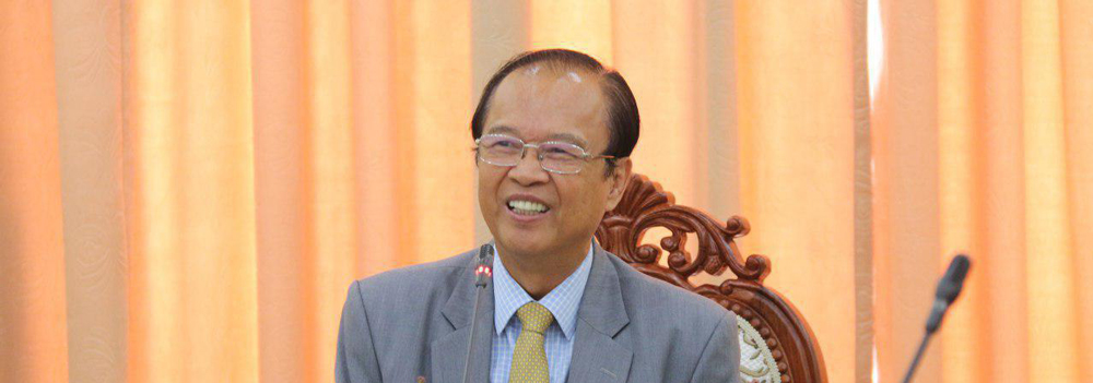 ឯកឧត្ដម ត្រាំ អីុវតឹក ​អនុ​ញ្ញាត​​ឲ្យ​​ប្រ​តិ​ភូ​​ទូរ​គមនាគមន៍​​​​​កូរ៉េ​ចូល​​ជួប​​ពិភាក្សា​​ការ​​ងារ​​ និង​​ធ្វើ​​បទ​​បង្ហាញ​​ស្ដី​​ពី​​បច្ចេក​​វិទ្យា​​ 5G​​ នៅ​ទីស្ដី​​​ការ​​​​​​ក្រសួង​​ប្រៃ​សណីយ៍​ និង​ទូរ​គមនាគមន៍​