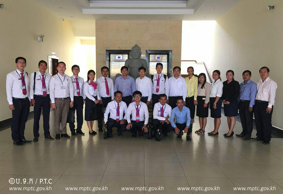 ឯកឧត្តម អ៊ូ បូរ៉ាត់​ អនុញ្ញាត​ឲ្យ​សិស្ស​មេធាវី​ជំនាន់​ទី​១៥​ ចូល​ជួប​ដក​ស្រង់​បទ​ពិសោធន៍​