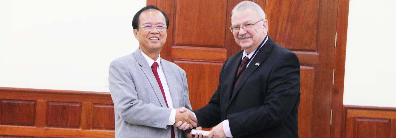 H.E. Minister Tram Iv Tek had a Meeting with U.S-ASEAN Business Council