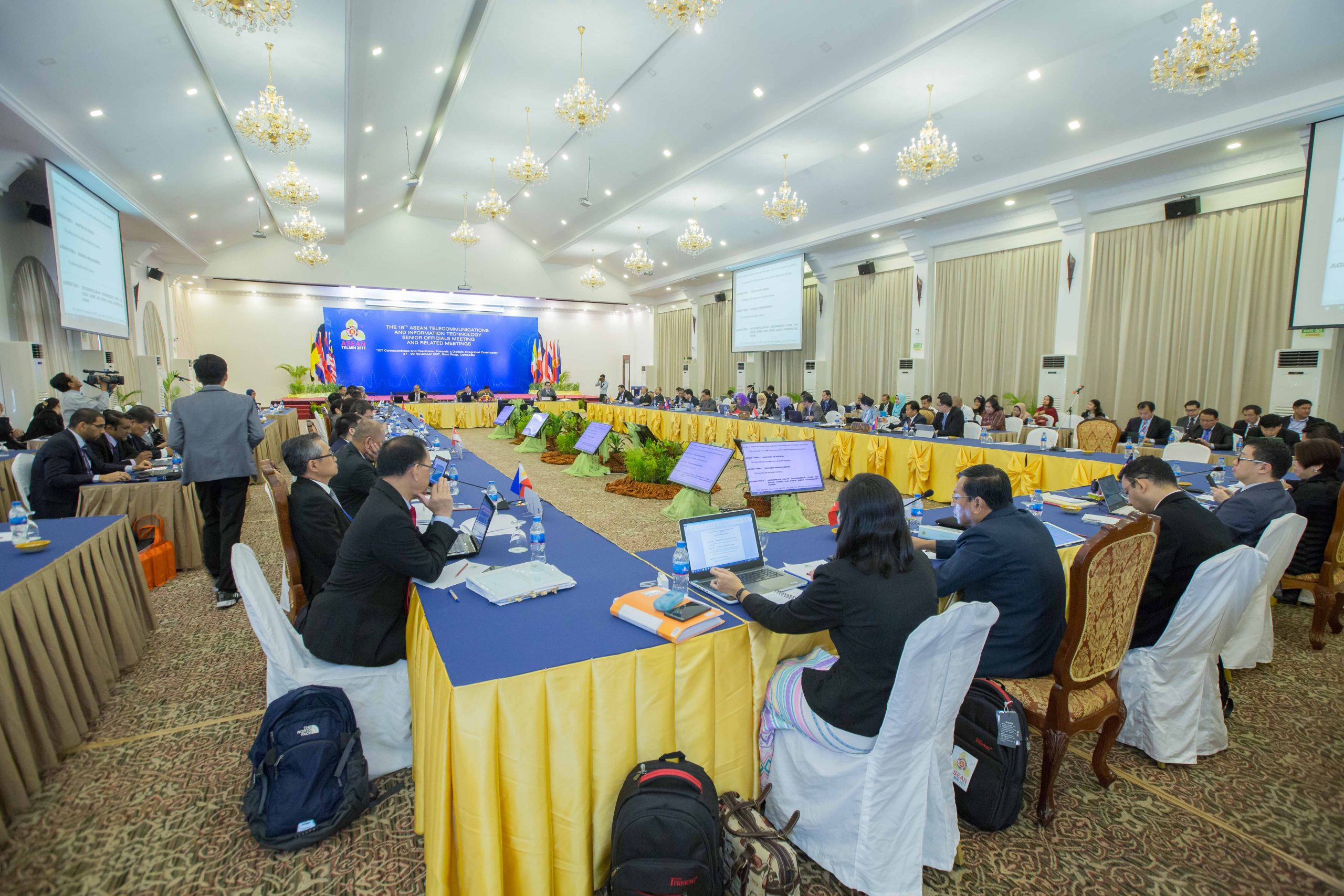 កិច្ច​​ប្រជុំ​ឧត្តម​​មន្រ្តី​​ទូរ​​គមនាគមន៍​​ និង​​ព័ត៌​​មាន​​វិទ្យា​​ (TELSOM)​​ លើក​​ទី​១៨​ និង​​កិច្ច​​ប្រជុំ​​ពាក់​ព័ន្ធ​​