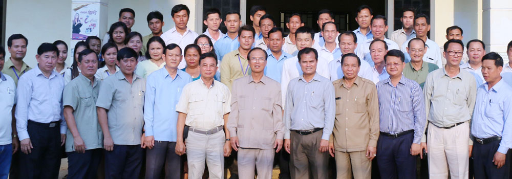 H.E. Minister Tram Iv Tek Presided Over the Meeting with Government Officials in Banteay Meanchey