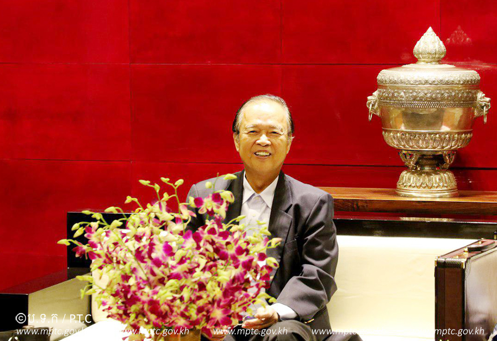 ឯកឧត្តម​រដ្ឋមន្ត្រី ​ត្រាំ ​អុីវតឹក​ ដឹក​នាំ​គ​ណៈ​ប្រតិភូ​ក្រសួង​អញ្ជើញ​ចូល​រួម​មហា​សន្និបាត​ស្តីពី​ &ldquo; GSMA ​Mobile​ World​ Congress&rdquo;​ ប្រទេស​អេស្បាញ​