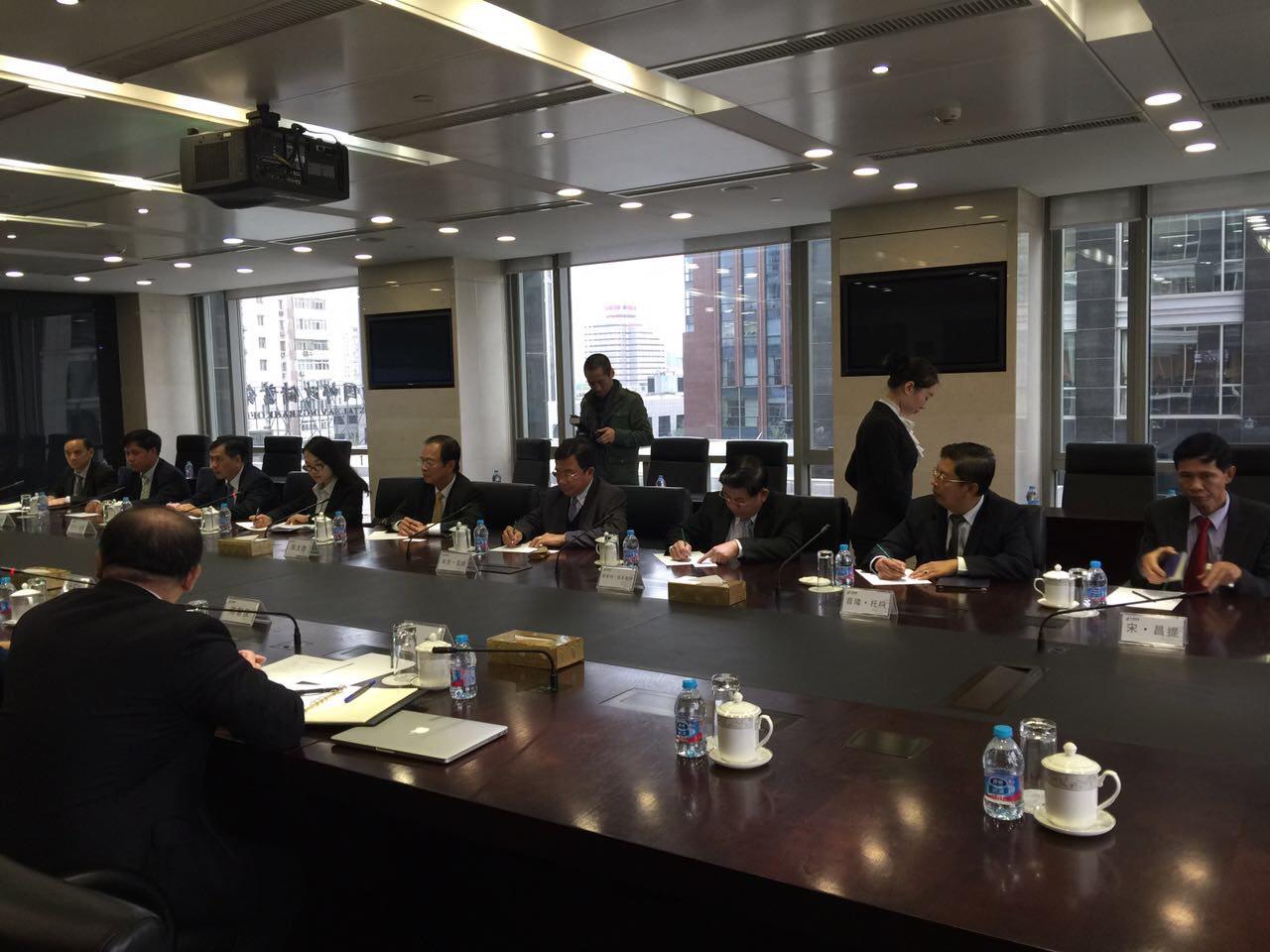 H.E. Minister Tram Iv Tek led Cambodian delegation to meet with Mr. Zgang Ronglin, Vice President of China Post Group.