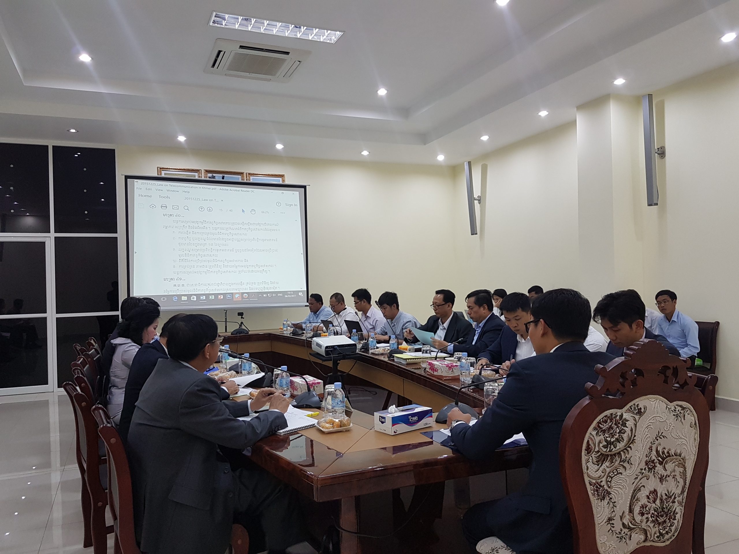 ឯកឧត្ដម​ កាន​ ច័ន្ទមេត្តា​ អញ្ជើញ​ដឹកនាំ​កិច្ច​ប្រជុំ​ពិភាក្សា​លើ​ខ្លឹមសារ​ នៃសេចក្ដី​ព្រាង​អនុក្រឹត្យ​ស្ដីចំនួនពីរ