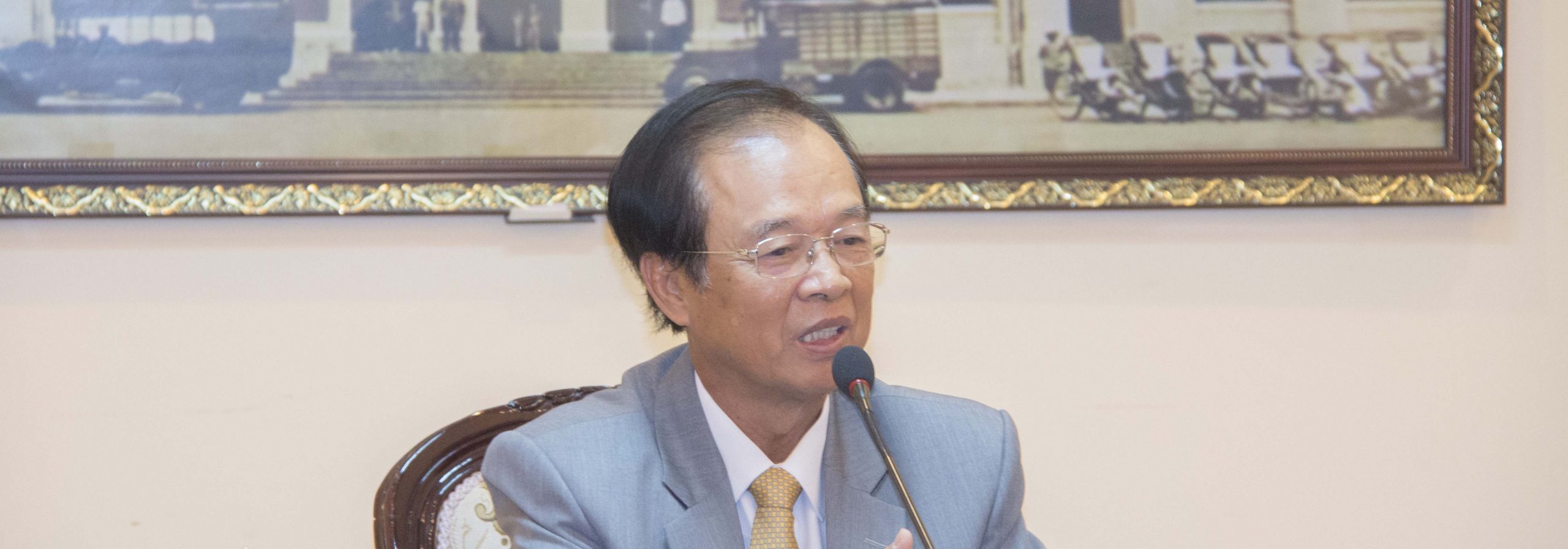 A Curtesy Call on H.E. Minister Tram Iv Tek by a  Delegation of Korea Communications Commission (KCC).