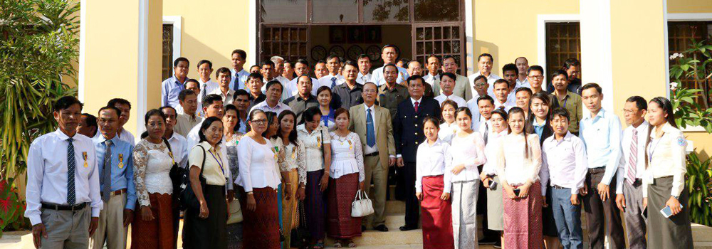 ឯក​ឧត្ដម​រដ្ឋមន្ត្រី​&nbsp; ត្រាំ អុីវតឹក​ អញ្ជើញ​ជួប​សំណេះ​សំណាល​ជាមួយ​មន្ត្រី​រាជការ​មន្ទីរ​ប្រៃសណីយ៍ ​និង​ទូរ​គមនាគមន៍​ និយោជិត​សាខា​ ប.ទ ខេត្តព្រៃវែង​