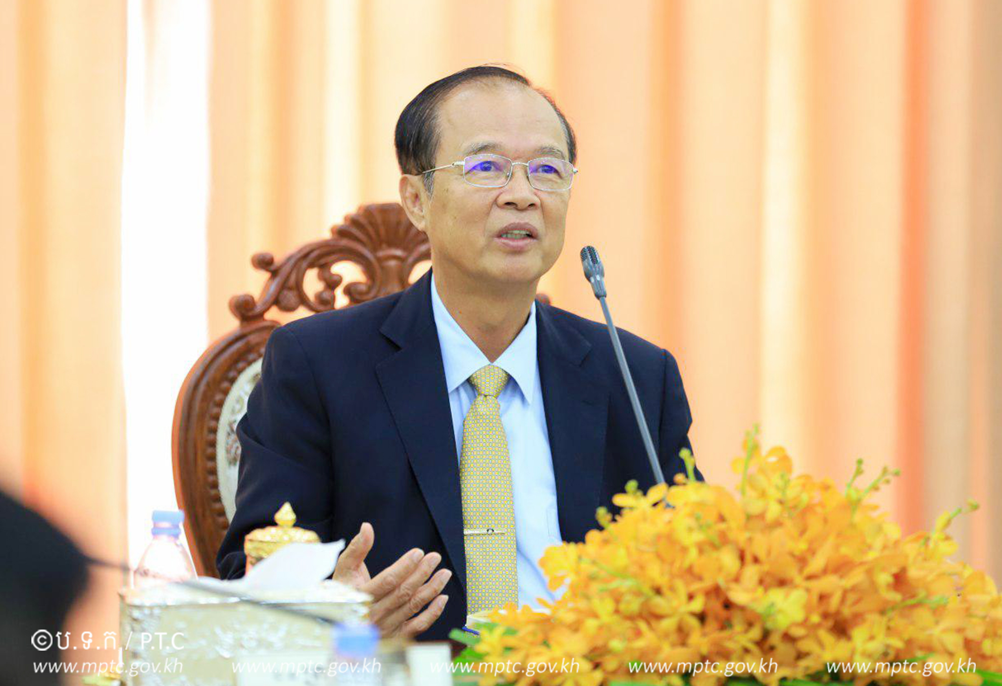 ឯកឧត្ដមរដ្ឋមន្ត្រី ត្រាំ អុីវតឹក អញ្ជើញដឹកនាំកិច្ចប្រជុំស្ដីពីការងាររដ្ឋាភិបាលអេឡិកត្រូនិក