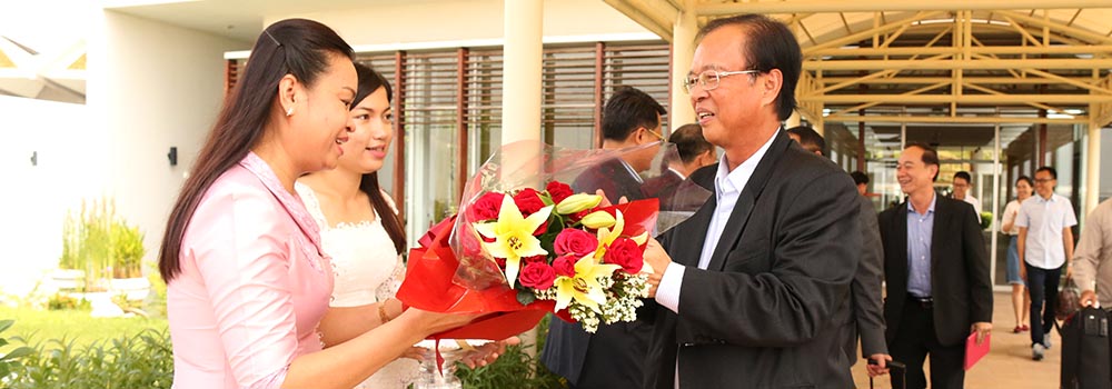 H.E. Minister Tram Iv Tek led Cambodian Delegates for an Official Visit on the Latest Technology in Shen Zhen, People Republic of China.