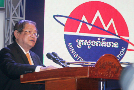 បណ្តាញទំនាក់ទំនងសង្គម (Social Media) គឺជាអាវុធមុខពីរ