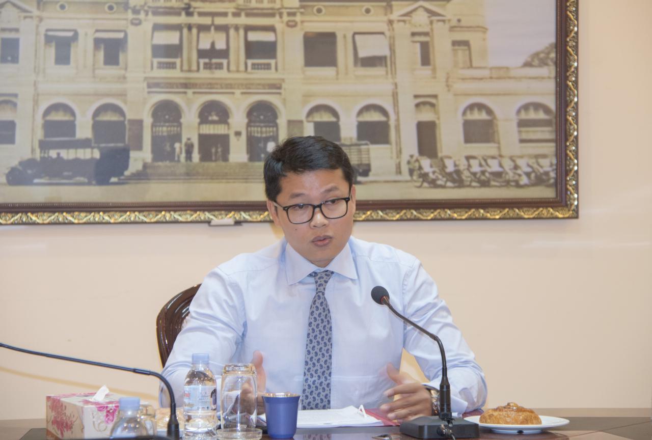 &nbsp;កិច្ចប្រជុំដើម្បីអនុម័តលើប្លង់មេ (Master Plan) និងកាលវិភាគអនុវត្តការងារនៃគម្រោងលើការវិនិយោគលើការស្ថាបនាបណ្ដាញ និងការផ្ដល់សេវាទូរគមនាគមន៍អន្តរជាតិតាមប្រព័ន្ធខ្សែកាប្លិ៍អុបទិកក្រោមបាទសមុទ្រ និងហេដ្ឋារចនាសម្ព័ន្ធពាក់ព័ន្ធនៅព្រះរាជាណាចក្រកម្ពុជាជាមួយក្រុមហ៊ុន CFOCN