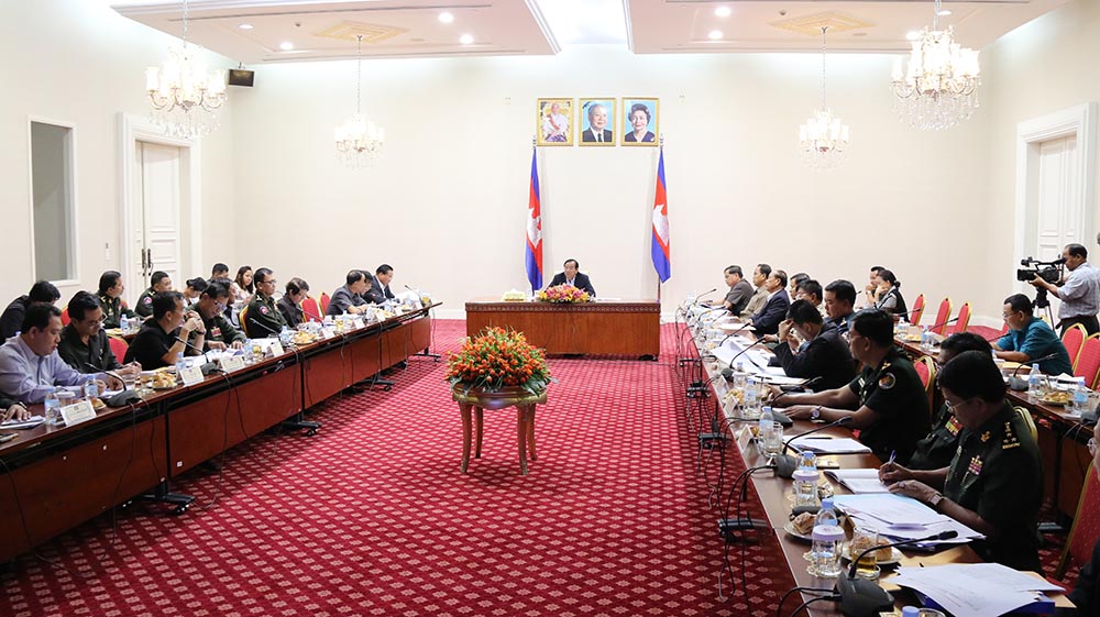 ឯកឧត្តម នាយឧត្តមសេនីយ៍ ប្រាក់ សុខុន ជាប្រធានគណៈកម្មាធិការជាតិសម្របសម្រួលកិច្ចការ បញ្ជូនកម្លាំងចូលរួមបេសកកម្មរក្សាសន្តិភាពអង្គការសហប្រជាជាតិ និងជារដ្ឋមន្ត្រីក្រសួង ប្រៃសណីយ៍ និងទូរគមនាគមន៍ អញ្ជើញជាអធិបតីក្នុងកិច្ចប្រជុំត្រៀមរៀបចំខួបទី១០ឆ្នាំ នៃការបញ្ជូនកងកម្លាំង ថែរក្សាសន្តិភាពអង្គការសហប្រជាជាតិ នាព្រឹកថ្ងៃទី ០៣ ខែ កុម្ភៈ ឆ្នាំ២០១៦ នៅវិមានសន្តិភាព
&nbsp;