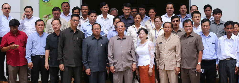 ឯកឧត្តមរដ្ឋមន្ត្រី ត្រាំ អុីវតឹក អញ្ជើញជួបសំណេះសំណាលជាមួយមន្ត្រីរាជការ និងនិយោជិត នៃមន្ទីរប្រៃសណីយ៍ និងទូរគមនាគមន៍ ខេត្តតាកែវ