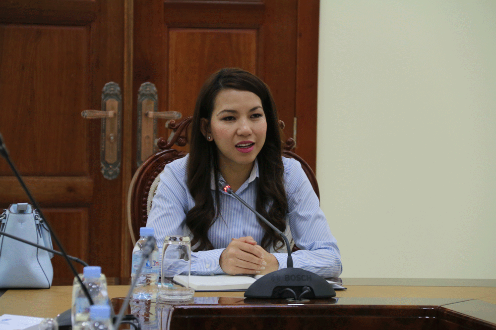 លោកជំទាវ ជ្រឹង បុទុមរង្សី អនុរដ្ឋលេខាធិការក្រសួងប្រៃសណីយ៍ និងទូរគមនាគមន៍ អញ្ជើញដឹកនាំកិច្ចប្រជុំពិភាក្សាពីការរៀបចំធ្វើបច្ចុប្បន្នភាពក្រុមការងារគ្រប់គ្រងគេហទំព័រ និងបណ្ដាញទំនាក់ទំនងសង្គម (Facebook) របស់ក្រសួងប្រៃសណីយ៍ និងទូរគមនាគមន៍&nbsp;