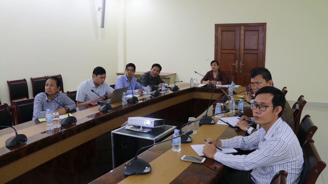 លោកជំទាវ រស់ សូរក្ខា រដ្ឋលេខាធិការក្រសួងប្រៃសណីយ៍ និងទូរគមនាគមន៍ អញ្ជើញដឹកនាំកិច្ចប្រជុំពិនិត្យពិភាក្សាសេចក្ដីព្រាងឧបសម្ព័នទី១ ដល់ទី៦ នៃប្រកាសស្ដីពីការភ្ជាប់ និងផ្ដល់ទិន្នន័យសេវាទូរគមនាគមន៍និងព័ត៌មានវិទ្យា&nbsp;