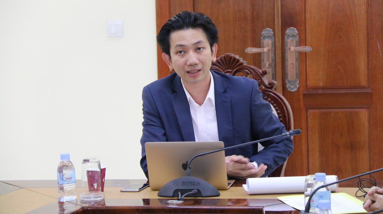 ឯកឧត្ដម ខូវ មករា អញ្ជើញ​ដឹកនាំ​កិច្ចប្រជុំ​ពិភាក្សា​លើ​សេចក្ដី​ប្រកាស​អន្តរ​ក្រសួង​ស្ដីពី​ទម្រង់​បែបបទ និង​នីតិវិធី​នៃ​ការ​ទូរទាត់​ប្រាក់​កម្រៃ​ជូន​ក្រុមហ៊ុន DMC និង​បញ្ហា​ផ្សេងៗ