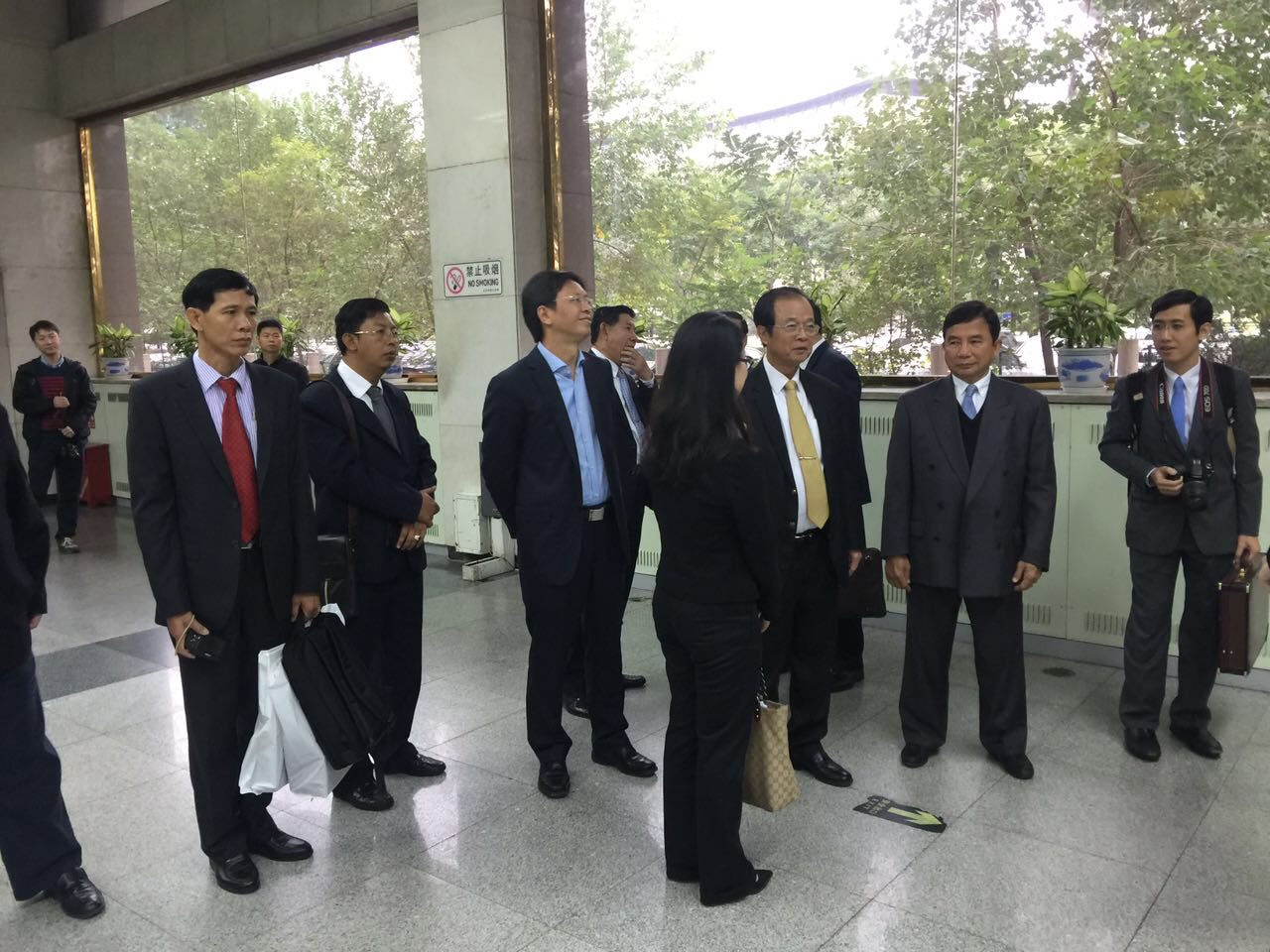 H.E. Minister Tram Iv Tek led Cambodian delegation to pay a working visit to Jianguomen Post Bureau, Beijing, People’s Republic of China.
