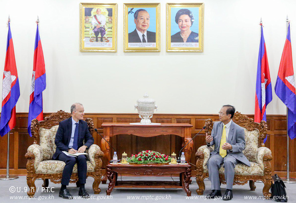 ឯកឧត្ដមរដ្ឋមន្ត្រី ត្រាំ អុីវតឹក អនុញ្ញាតឱ្យ លោក Philippe BAUDRY&nbsp; ចូលជួបពិភាក្សាការងារ​ នៅទីស្តីការក្រសួង​​ប្រៃសណីយ៍ និងទូរគមនាគមន៍