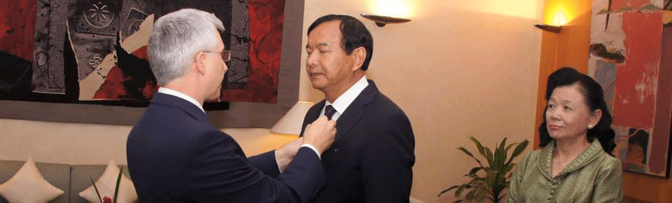 H.E  Prak Sokhonn has been awarded by French Embassy