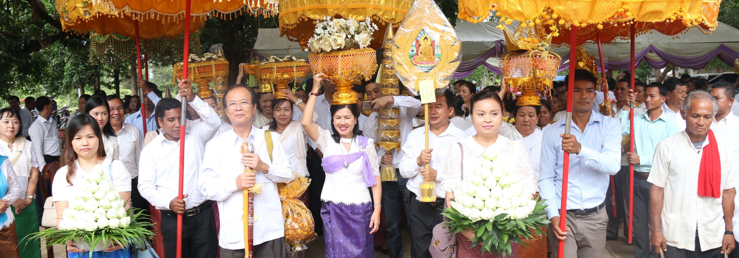 H.E. Minister Tram Iv Tek and Lork Chum Teav held Katena Festival Procession to two Pagodas