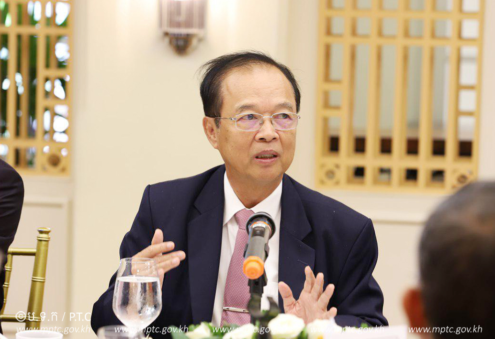 ឯកឧត្ដមរដ្ឋមន្ត្រី ត្រាំ អុីវតឹក បានអញ្ជើញពិភាក្សាការងារ និងទទួលទានអាហារថ្ងៃត្រង់ ជាមួយគណៈប្រតិភូក្រុមប្រឹក្សាធុរកិច្ចសហរដ្ឋអាមេរិក-អាស៊ាន (US-ASEAN BUSINESS COUNCIL, INC. )