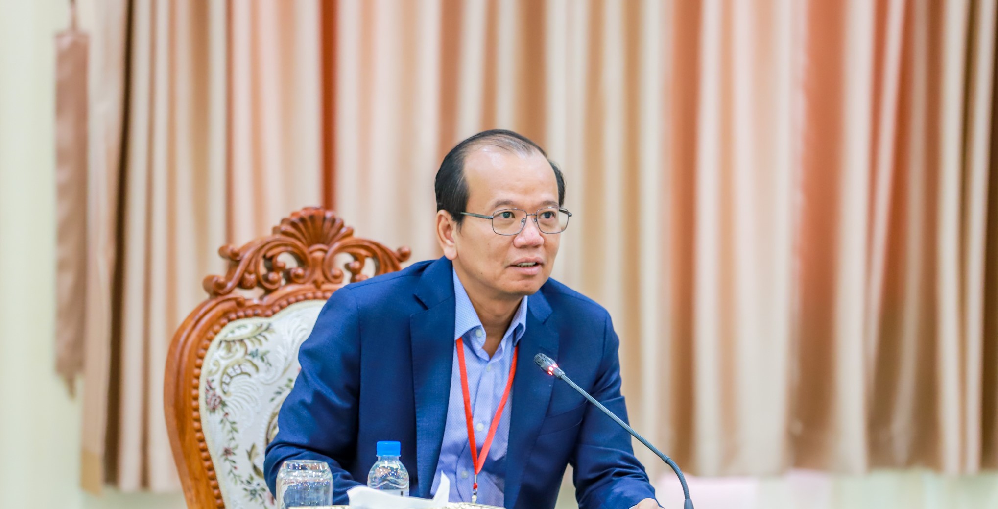 ​ឯកឧត្តម​រដ្ឋមន្ត្រី​ ​ជា​ ​វ៉ាន់​ដេ​ត​ ​ដឹកនាំ​កិច្ចប្រជុំ​ពិភាក្សា​ស្ដីពី​ការរៀបចំ​ដាក់​ឱ្យ​ប្រើប្រាស់​ទិន្នន័យ​របស់​មជ្ឈមណ្ឌល​គ្រប់គ្រង​ទិន្នន័យ​ (​D​M​C) ​សម្រាប់​បង្កើន​ការ​ប្រមូល​ចំណូល​