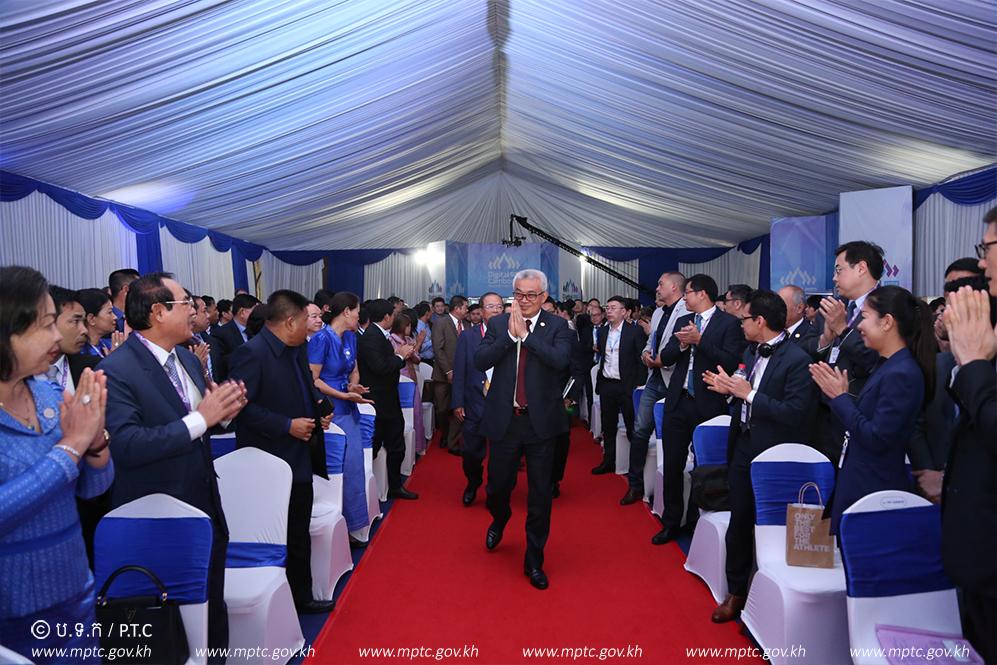 ​ឯកឧត្ដម​រដ្ឋមន្ត្រី​ ​ត្រាំ​ អុី​វ​តឹក​ ​អញ្ជើញ​ចូលរួម​ជាស​ហ​គណៈអធិបតី​ក្នុង​ពិធី​បើក​ពិព័រណ៍​ឌី​ជី​ថល​កម្ពុជា​ឆ្នាំ​២​០​១​៩​ ​នៅ​សាល​ពិព័រណ៍​កោះ​ពេជ្រ​