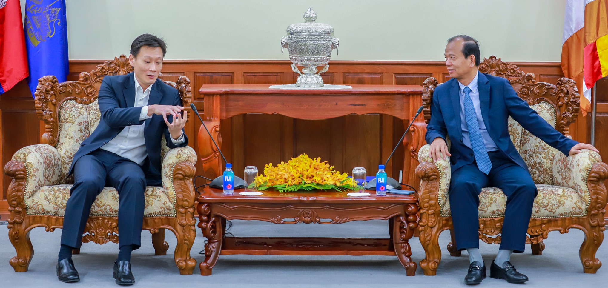 Minister Vandeth Chea Meets with H.E. Michael Tan, Singapore’s Ambassador to Cambodia, and Representatives of Rohde & Schwarz