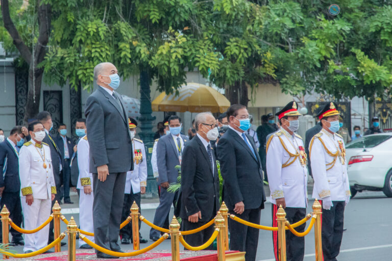 ឯកឧត្ដមរដ្ឋមន្ត្រី ជា វ៉ាន់ដេត បានអញ្ជើញចូលរួមព្រះរាជពិធីពន្លត់ទៀនជ័យ ក្នុងឱកាសខួបអនុស្សាវរីយ៍លើកទី៦៧ នៃទិវាបុណ្យឯករាជ្យជាតិ