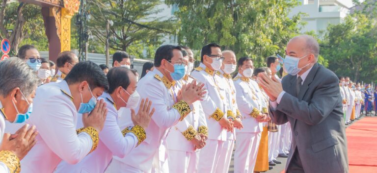 ឯកឧត្ដមរដ្ឋមន្ត្រី ជា វ៉ាន់ដេត បានអញ្ជើញចូលរួមពិធីប្រទានភ្លើងជ័យ ក្នុងឱកាសខួបអនុស្សាវរីយ៍លើកទី៦៧ នៃទិវាបុណ្យឯករាជ្យជាតិ