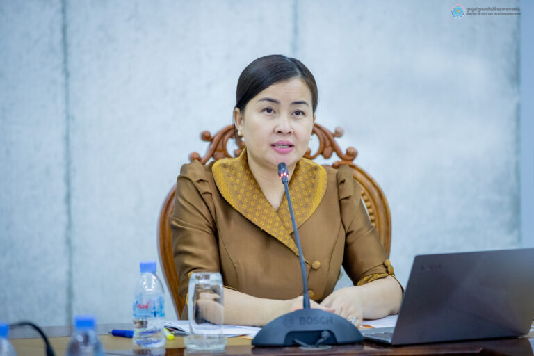 សិក្ខាសាលាតាមប្រព័ន្ធវីដេអូ ក្រោមប្រធានបទ “ ការលើកកម្ពស់សមភាពយេនឌ័រក្នុងវិស័យប្រៃសណីយ៍ និងទូរគមនាគមន៍ ” ជូនថ្នាក់ដឹកនាំ និងមន្រ្តី នៃមន្ទីរប្រៃសណីយ៍និងទូរគមនាគមន៍ និយោជិតប្រៃសណីយ៍កម្ពុជា និង ទូរគមនាគមន៍កម្ពុជា