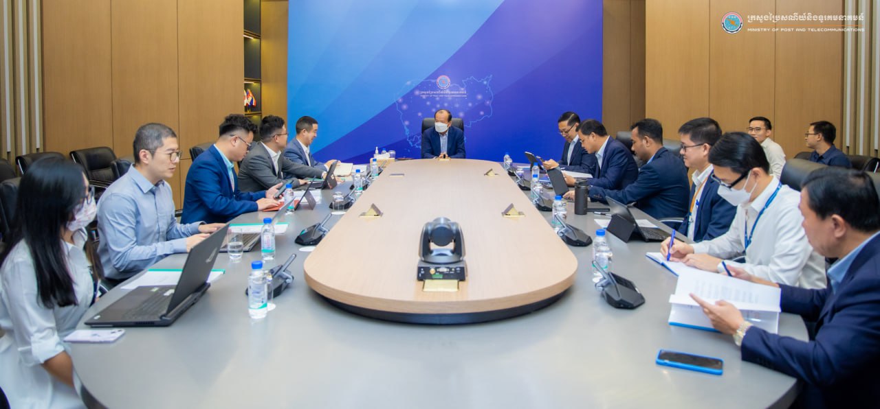 ពិភាក្សាការងារជាមួយលោក Xiao Lianhuo ប្រធានក្រុមប្រឹក្សាភិបាលក្រុមហ៊ុន E-GetS