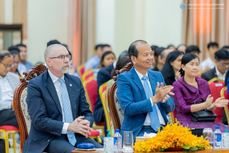 ឯកឧត្តមរដ្ឋមន្ត្រី ជា វ៉ាន់ដេត បានអញ្ជើញជាអធិបតីក្នុងពិធីប្រកាសផ្សព្វផ្សាយនិងដាក់ឱ្យអនុវត្ត “គោលការណ៍ណែនាំស្តីពីកិច្ចការពារកុមារលើប្រព័ន្ធអនឡាញសម្រាប់ក្រុមហ៊ុនបចេ្ចកវិទ្យាឌីជីថល ដើម្បីធានាសុវត្ថិភាពកុមារលើប្រព័ន្ធអនឡាញ”