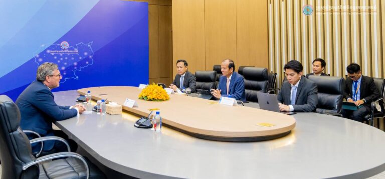 ឯកឧត្តមរដ្ឋមន្ត្រី ជា វ៉ាន់ដេត បានអនុញ្ញាតឱ្យឯកឧត្តម Martin Vávra ឯកអគ្គរដ្ឋទូតវិសាមញ្ញ និងពេញសមត្ថភាព នៃស្ថានទូតសាធារណៈរដ្ឋឆែកប្រចាំកម្ពុជាចូលជួបសម្តែងការគួរសម និងពិភាក្សាការងារ