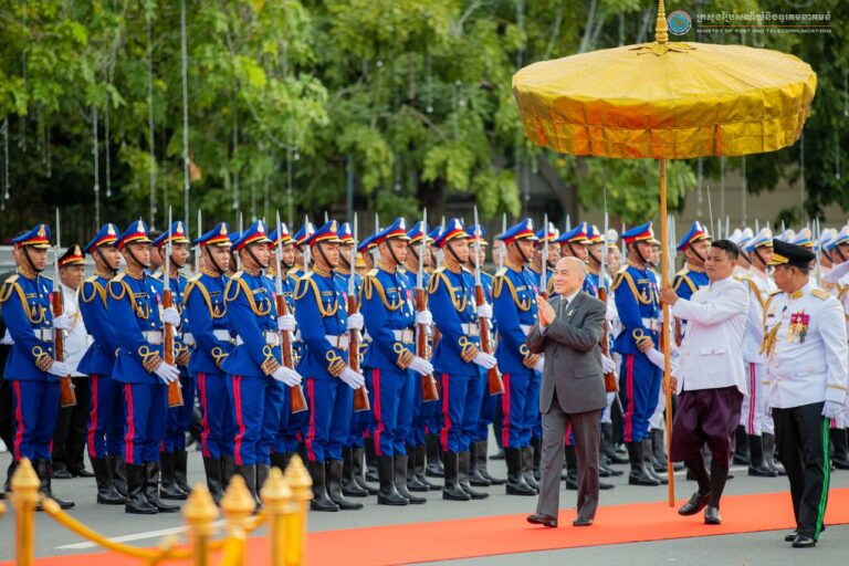 ឯកឧត្ដមរដ្ឋមន្ត្រី ជា វ៉ាន់ដេត បានអញ្ជើញចូលរួមពិធីប្រទានភ្លើងជ័យ ក្នុងឱកាសខួបអនុស្សាវរីយ៍លើកទី៧០ នៃទិវាបុណ្យឯករាជ្យជាតិ
