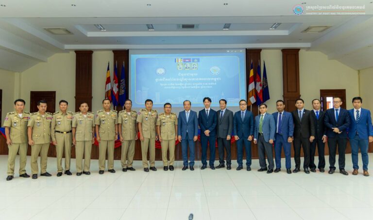 ឯកឧត្តមរដ្ឋមន្ត្រី ជា វ៉ាន់ដេត បានទទួលជួបសម្តែងការគួរសមជាមួយ ឯកឧត្តមនាយឧត្តមសេនីយ៍សាស្ត្រាចារ្យ ឯក មនោសែន ប្រធានបណ្ឌិត្យសភានគរបាលកម្ពុជា