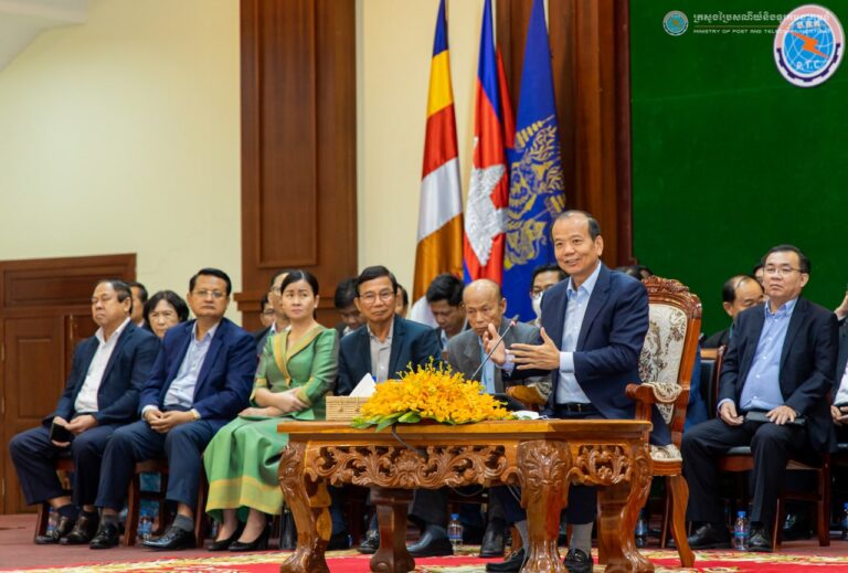 ឯកឧត្តមរដ្ឋមន្ត្រី ជា វ៉ាន់ដេត បានអញ្ជើញជាអធិបតីក្នុងពិធីសំណេះសំណាលជាមួយថ្នាក់ដឹកនាំ និងមន្ត្រីរាជការ ក្រោមឱវាទក្រសួង ដើម្បីជម្រាបជូនអំពីវឌ្ឍនភាពការងាររបស់ក្រសួងឆ្នាំ២០២៣ និងទិសដៅការងារបន្តឆ្នាំ២០២៤