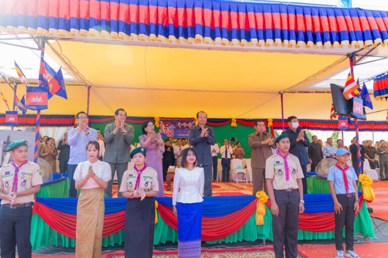 ឯកឧត្តមរដ្ឋមន្ត្រី ជា វ៉ាន់ដេត បានអញ្ជើញជាអធិបតីក្នុងមិទ្ទីញអបអរសាទរខួបអនុស្សាវរីយ៍លើកទី៤៥ នៃថ្ងៃជ័យជម្នះ ៧ មករា នៅសួនច្បារមុខសាលមហោស្រពខេត្តតាកែវ ដោយមានការអញ្ជើញចូលរួមពីសមាជិក សមាជិកា សរុបប្រមាណ ៧៣៥០ អង្គ/នាក់​។