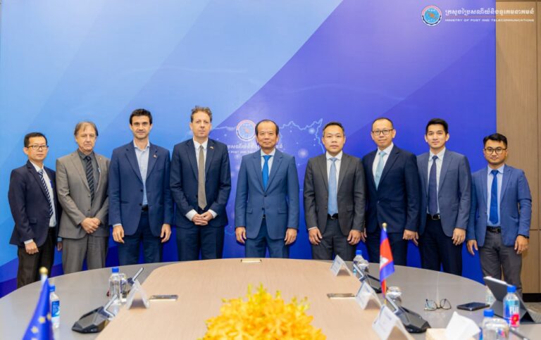 ឯកឧត្តមរដ្ឋមន្ត្រី ជា វ៉ាន់ដេត បានអនុញ្ញាតឱ្យឯកឧត្តម Lgor DRIESMANS ឯកអគ្គរដ្ឋទូតនៃស្ថានប្រតិភូសហភាពអឺរ៉ុប (European Union) ប្រចាំព្រះរាជាណាចក្រកម្ពុជា ចូលជួបសម្តែងការគួរសម និងពិភាក្សាការងារ