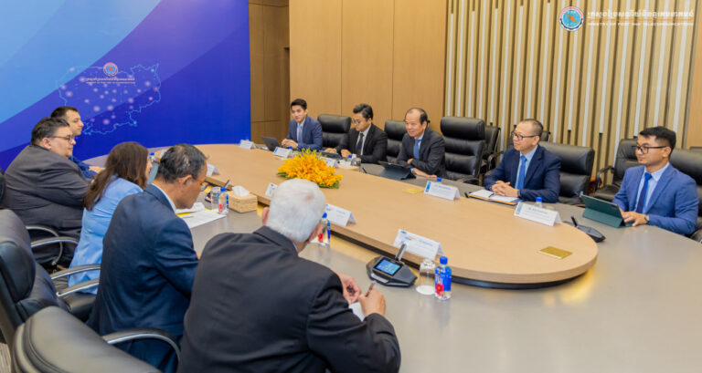 ឯកឧត្តមរដ្ឋមន្ត្រី ជា វ៉ាន់ដេត បានអនុញ្ញាតឱ្យលោកស្រី Sudenhna Ghosh Banerjee នាយកតំបន់ទទួលបន្ទុកក្រុមការងារអនុវត្តហេដ្ឋារចនាសម្ព័ន្ធសម្រាប់តំបន់អាស៊ីខាងកើត និងតំបន់ប៉ាស៊ីហ្វិកនៃ IBRD-IDA របស់ ធនាគារពិភពលោក