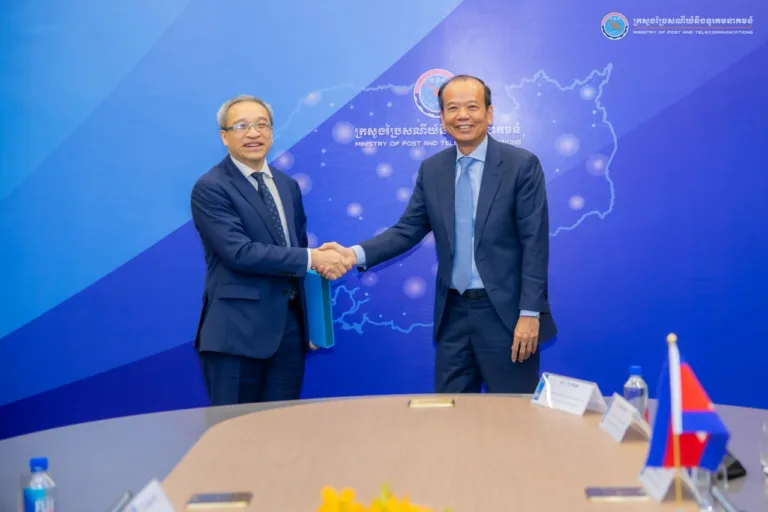 ឯកឧត្តមរដ្ឋមន្ត្រី ជា វ៉ាន់ដេត បានទទួលជំនួបពិភាក្សាជាមួយឯកឧត្តម Phan Tam អនុរដ្ឋមន្ត្រីក្រសួងព័ត៌មាននិងគមនាគមន៍នៃសាធារណរដ្ឋសង្គមនិយមវៀតណាម នៅទីស្តីការក្រសួងប្រៃសណីយ៍និងទូរគមនាគន៍